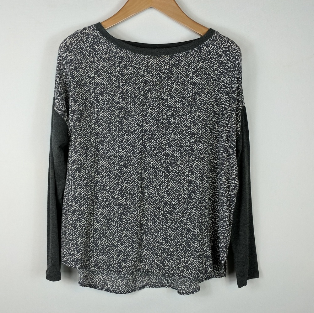 3/$25 Lou & Grey | Gray print long sleeve top M